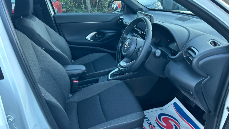 Toyota Yaris Cross 1.5 Hybrid Design 5dr CVT Hybrid Estate